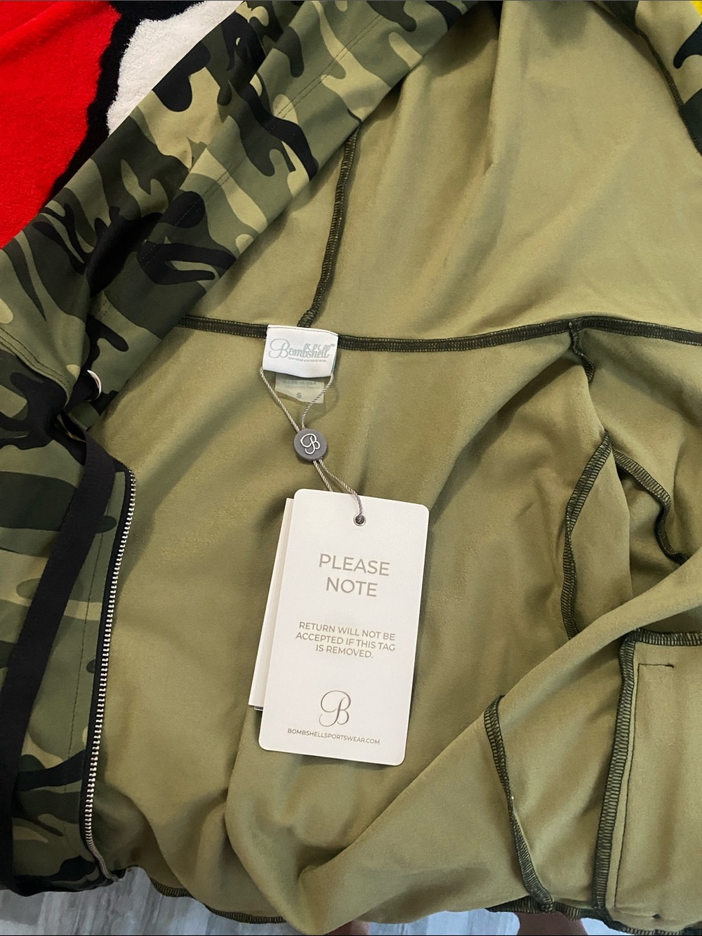 Bombshell Sportswear camo hoodie